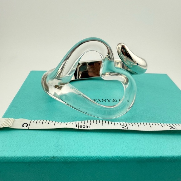 RARE Tiffany & Co. Rock Crystal Open Heart Cuff Bracelet Silver - Picture 10 of 10